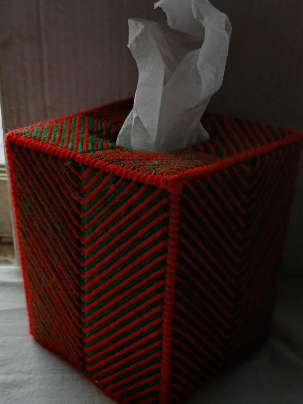 Handmade Red Green Christmas Tissue Box Cover Plastic Canvas New Holiday Decor